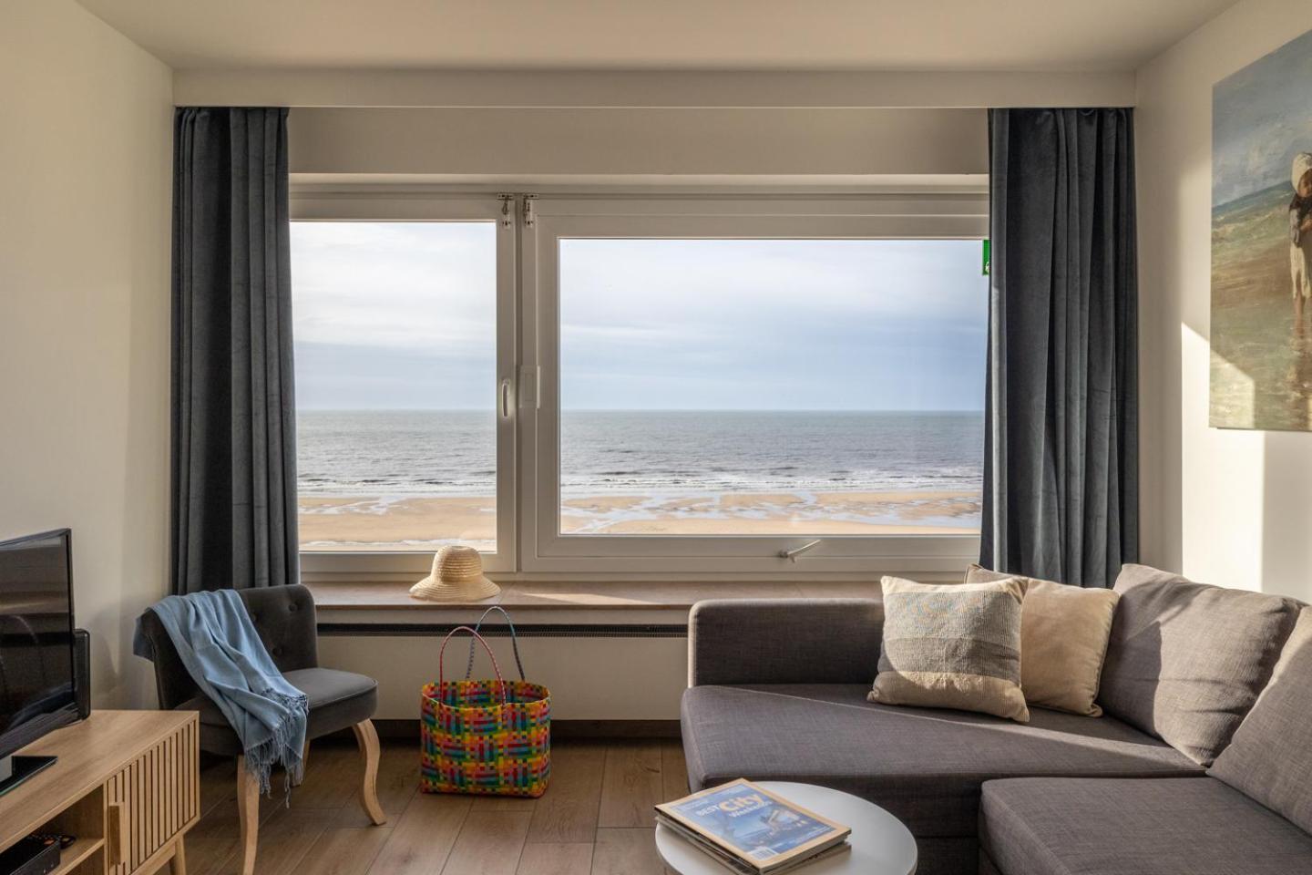 Cosy Studio With Amazing Seaview T67 Oostende Ngoại thất bức ảnh